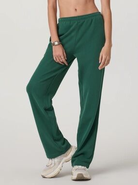 Vuori Sedona Straight Leg Sweatpant in Viridian Green Women’s Medium